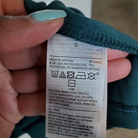 🎉Old Navy Square Neck Dress - Picture 5 of 7